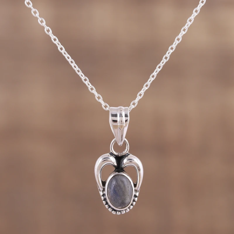 Labradorit- und Sterling-Silber-Anhänger-Halskette, zarter Labradorit-Schmuck, Geschenk für sie