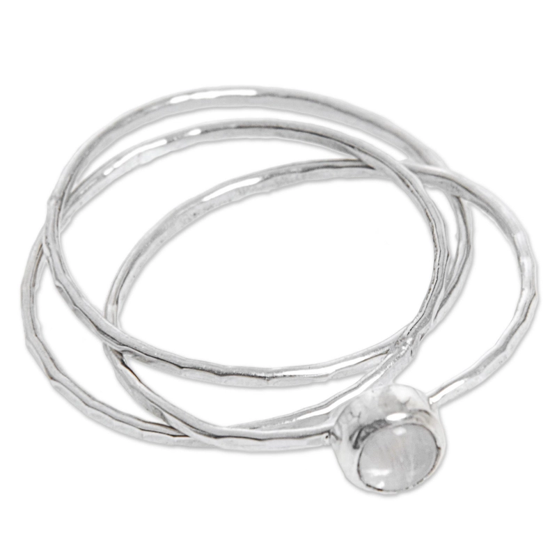 Handgemachter winziger Regenbogen-Mondstein-Solitärring aus 925er Sterlingsilber, Geschenk für Sie & Mama