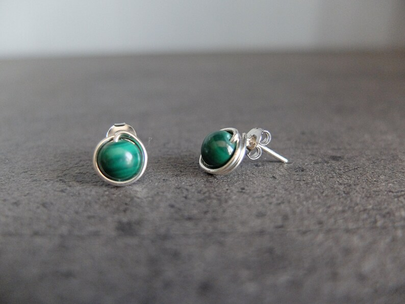 925er Sterlingsilber, neues Design, Malachit-Edelstein-Ohrstecker, Designer-Ohrstecker, Geburtsstein für den Monat April, handgefertigter Schmuck, Geschenk für sie