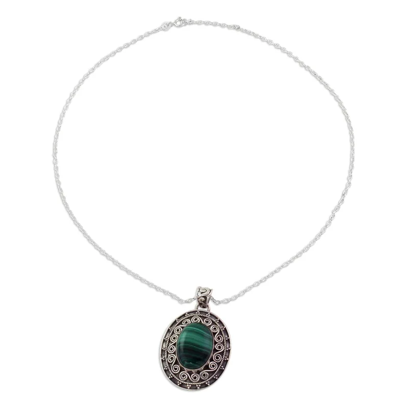 Handgefertigte Halskette mit Anhänger aus 925er Sterlingsilber und Malachit, böhmischer Schmuck, Geschenk für Mama und Sie zum Valentinstag