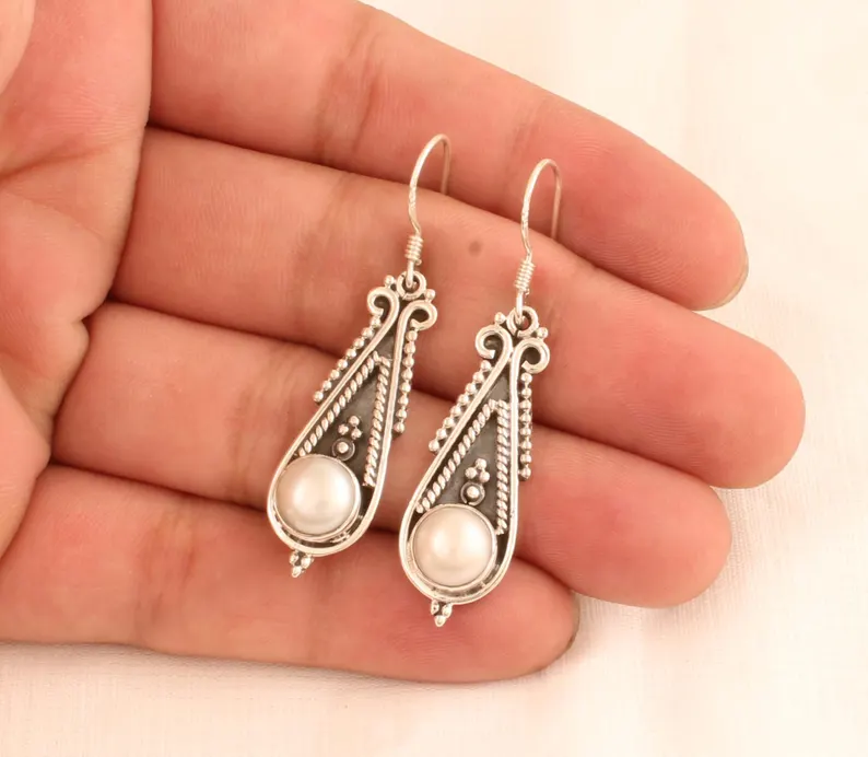Wunderschöner Perlenohrring, hochwertiger Edelsteinohrring, 925er Sterling Silber Ohrring, Hochzeits-Ohrring, Antiksilber-Ohrring, Jahrestagsgeschenk-Ohrring