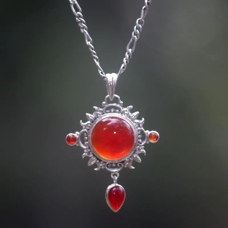 Anhänger Halskette Radiant Sun handgefertigt aus Sterlingsilber und Karneol Art déco Halskette Geschenk für Sie & Mama