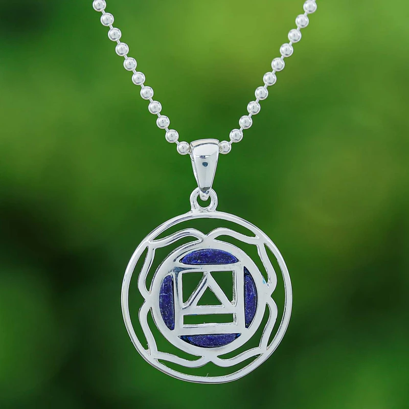 Inspirierende Lotus Halskette aus blauem Lapislazuli, 925 Sterling Silber Lapislazuli Schmuck, Handgefertigter Schmuck, Boho Halskette, Statement Kette, Geschenk für Sie, Geburtstagsgeschenk