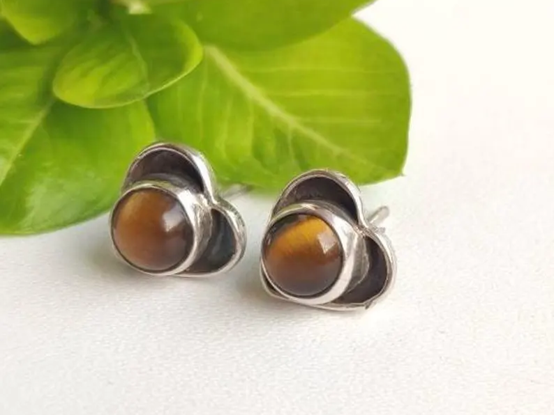 Tigerauge Ohrstecker Herzform Sterling Silber 925 Winzig und Wunderschön Silber Pushback Geschenk Schmuck Leichtgewicht Ohrring