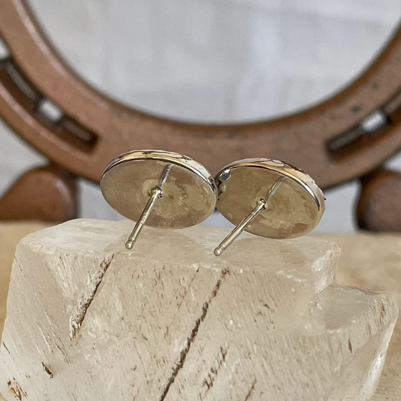 Ohrstecker aus natürlichem weißem Howlith 925 Sterling Silber Zierliche Ohrstecker Boho Style Geburtstagsgeschenk Marmor Ohrring Edelstein Ohrstecker Geschenk für Sie