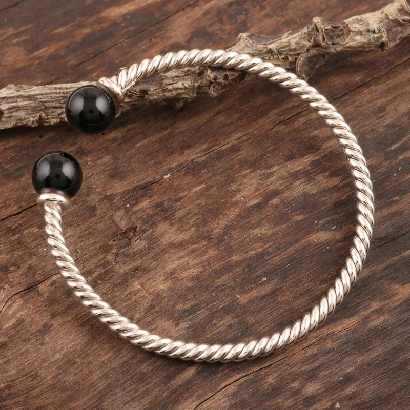 Armreif aus Sterlingsilber und schwarzem Onyx, Bohemian Schmuck, Charm Schmuck, Valentinstagsgeschenk für Sie