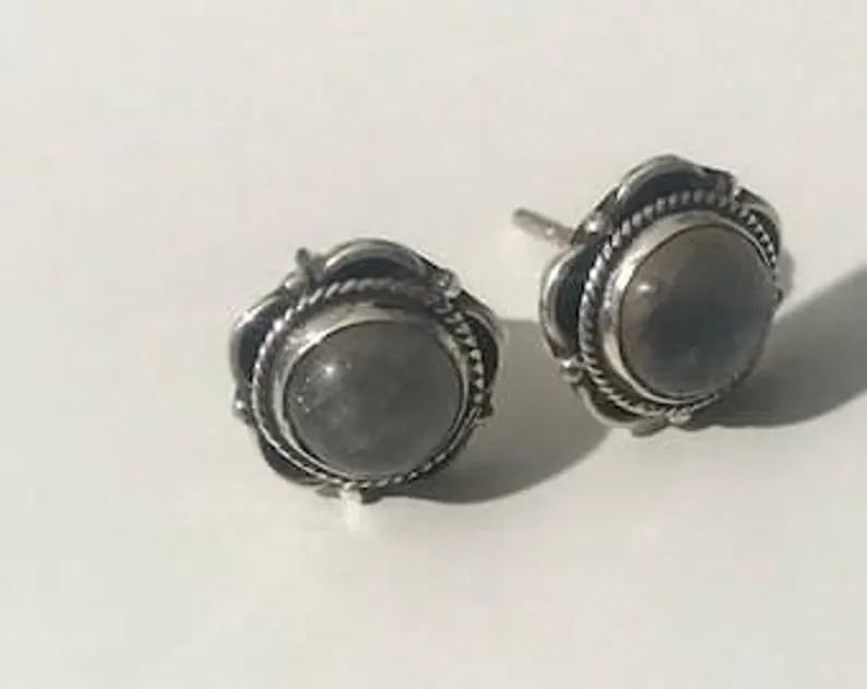 Blumen Ohrstecker Labradorit Ohrstecker Ohrringe 925 Sterling Silber Ohrringe Runde Edelstein Ohrstecker Blauer Feuer Edelstein Ohrstecker Geschenk für Sie Geschenkideen