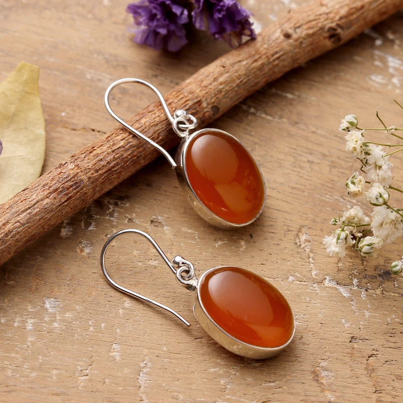 Feurige Ovale Tropfen-Ohrhänger Karneol-Ohrhänger 925 Sterling Silber Edelstein-Ohrringe August Geburtsstein Geschenk Für Sie