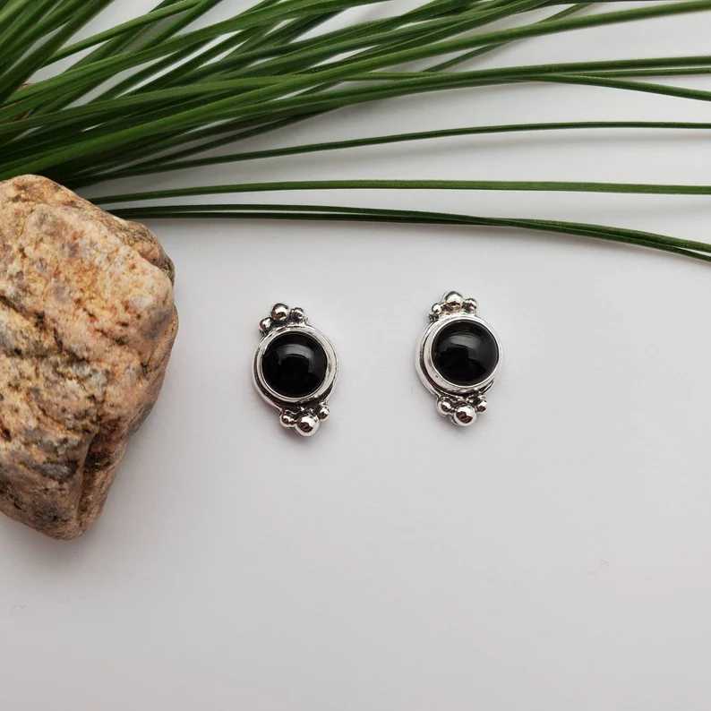 925er Damen-Ohrstecker aus Onyx Sterlingsilber Onyx-Ohrstecker Schwarz Ohrstecker Kleiner Onyx-Schmuck Böhmischer Schmuck