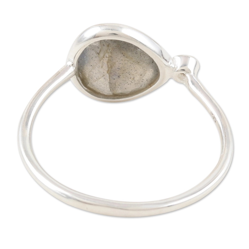 Handgefertigter, kunsthandwerklich gefertigter Cocktailring aus Labradorit und Sterlingsilber, 925er Sterlingsilber, Geschenk für Sie