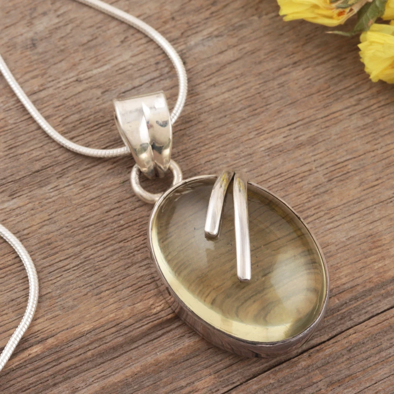 Halskette mit Anhänger aus 925er Sterlingsilber mit Zitronenquarz, handgefertigte Edelsteinkette, böhmischer Schmuck, Geschenk für sie, Valentinstagsgeschenk