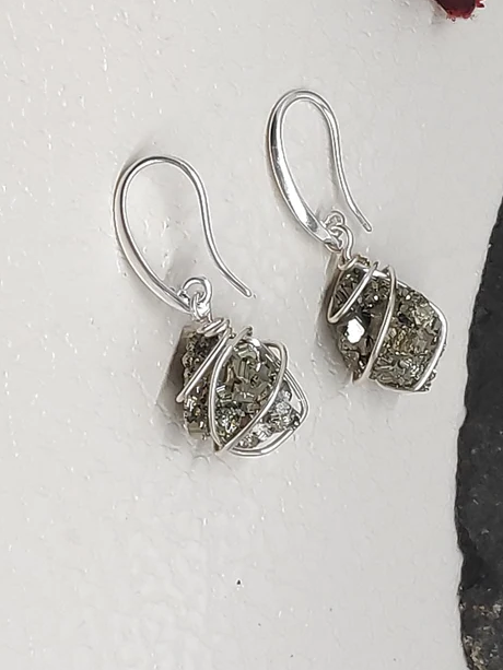 Pyrit Ohrringe Einzigartiger Schutz Zierliche Elegante Abend Bohemian Edelstein Ohrringe Rohe Natürliche Pyritwürfel 925 Sterling Silber