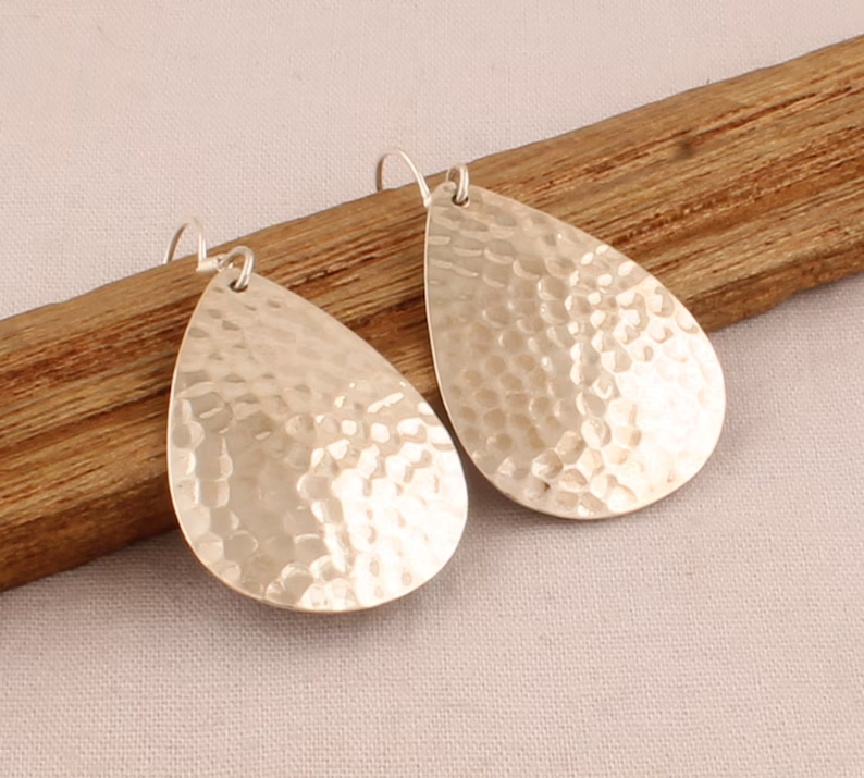 Massive 925 Sterling Silber strukturierte gehämmerte Teardrop-Ohrringe für Damen handgemachte silberne Birnenohrringe Hochzeitsbrautjungfern-Geschenkidee
