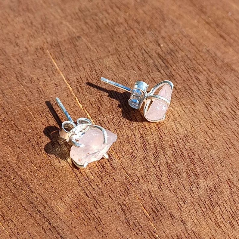 Roh Rosenquarz 925 Sterling Silber Ohrstecker Designer Ohrstecker Handgemachter Schmuck Geschenk für Sie