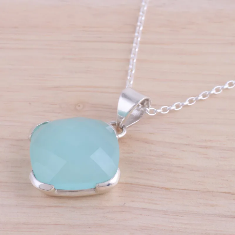 Chalcedon- und Sterlingsilber-Anhänger-Halskette, handgefertigt, zierliche Halsketten, böhmischer Schmuck, Geschenk für sie, Geburtstagsgeschenk