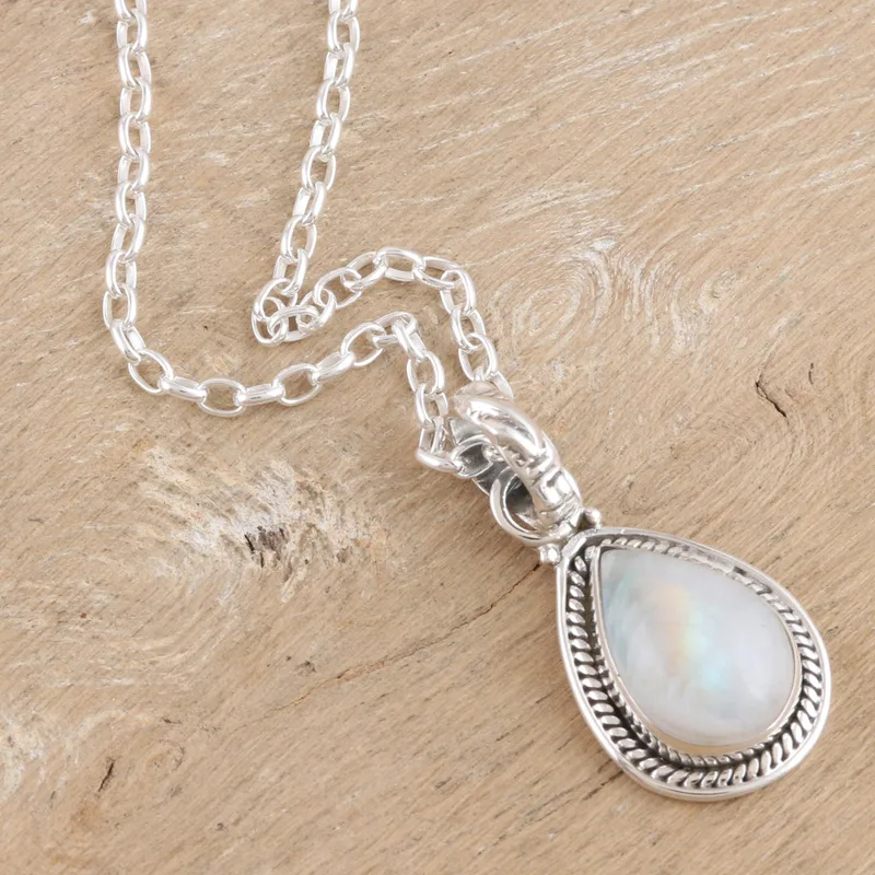 Birnenförmige Regenbogen-Mondstein-Halskette 925er Sterling Silber handgemachter Böhmischer Schmuck Jubiläumsgeschenk für sie
