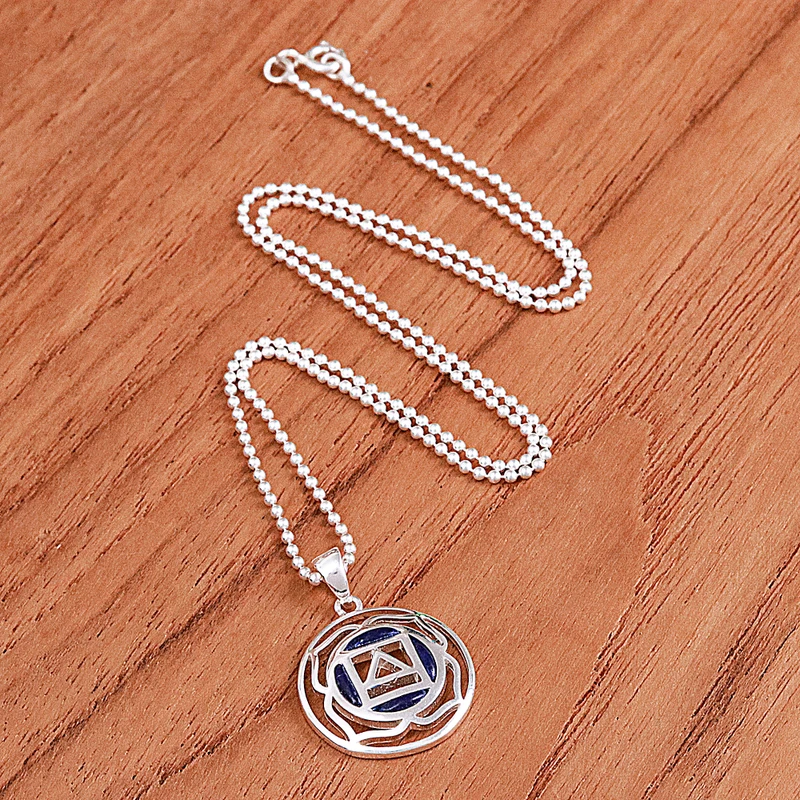Inspirierende Lotus Halskette aus blauem Lapislazuli, 925 Sterling Silber Lapislazuli Schmuck, Handgefertigter Schmuck, Boho Halskette, Statement Kette, Geschenk für Sie, Geburtstagsgeschenk