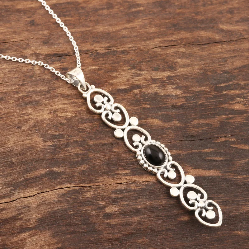 Mitternachtsherz Sterlingsilber Schwarzer Onyx Anhänger Halskette Zarte Halskette Böhmischer Schmuck