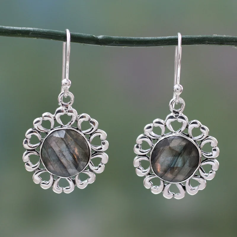 Handgefertigte Labradorit-Ohrringe mit Blumenmotiv, 925er Sterlingsilber, baumelnde Ohrringe mit blauem Edelstein, Labradorit-Schmuckgeschenk für sie