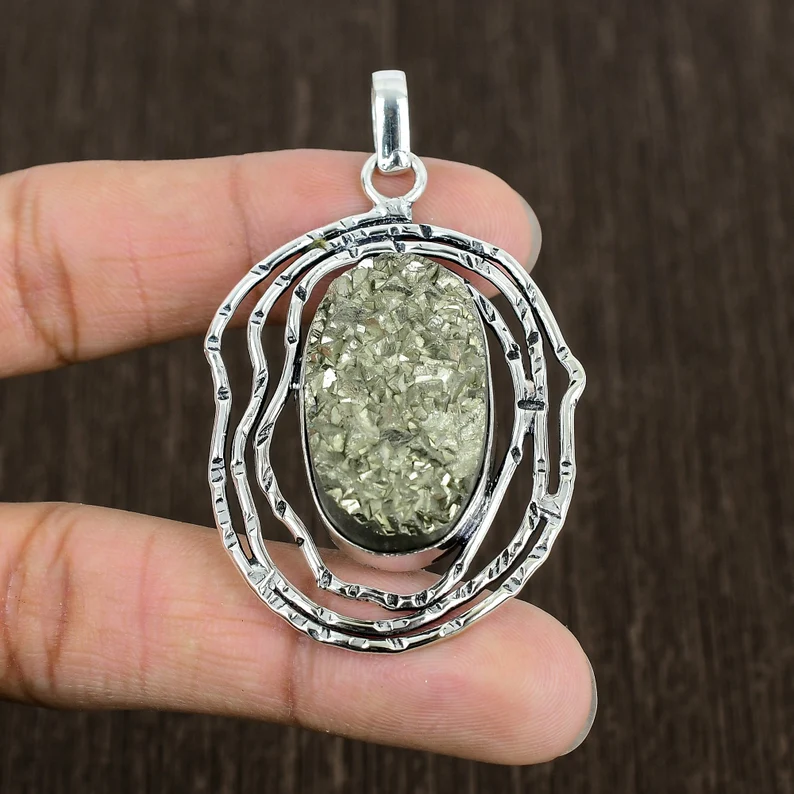 Einzigartiger Pyrit-Druzy-Anhänger aus massivem 925er Sterling Silber, 925er Anhänger, Schmuckgeschenk für Sie, wunderschön designter Anhänger, Schmuck