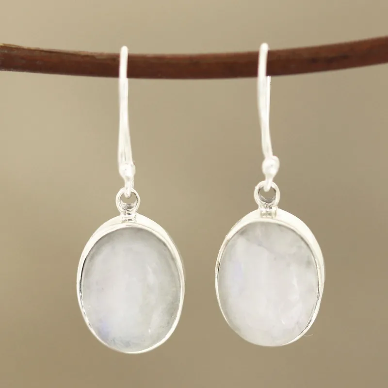 Ovale Regenbogen-Mondstein-Ohrringe 925 Sterling Silber Ohrring Handgemachte Edelstein-Ohrringe Geschenk für Sie Boho Zarte Ohrringe