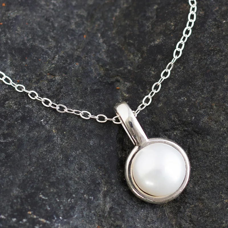 Handgemachte weiße Perlenkette 925 Sterling Silber Süßwasserperlen Schmuck Handgemachter Schmuck Boho Halskette Geschenk für sie Valentinstagsgeschenk
