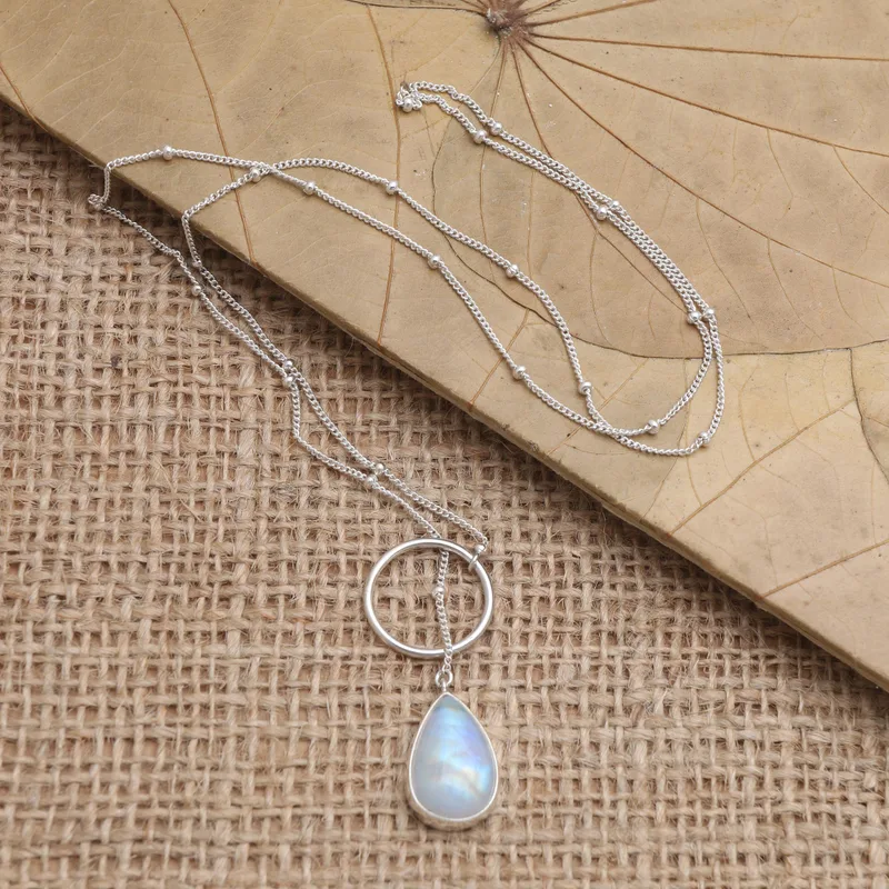 Birne Regenbogen-Mondstein-Anhänger-Halskette 925 Sterling Silber Natürliches Feuer Regenbogen-Mondstein-Geschenk für Sie