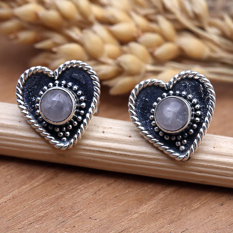 Regenbogen Mondstein Ohrstecker mit Herz 925 Silber Ohrstecker Handgemachte Ohrstecker Mondstein Ohrstecker Mondstein Schmuck Einzigartiger Geschenkartikel