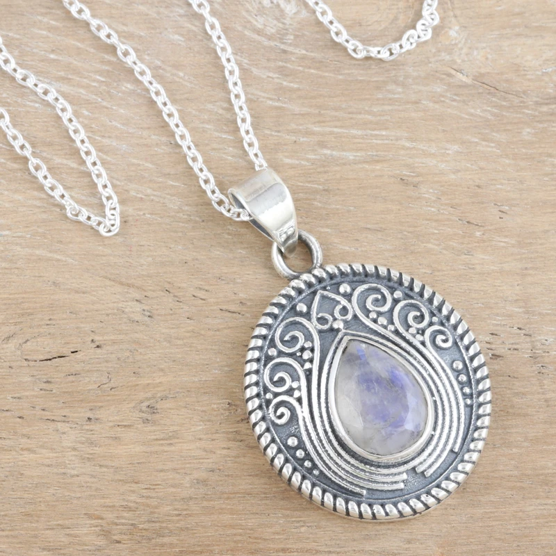 Wunderschöne Halskette mit Anhänger aus Regenbogen-Mondstein, 925er Sterlingsilber, natürlicher Feuer-Regenbogen-Mondstein, Geschenk für Sie, Geburtstagsgeschenk