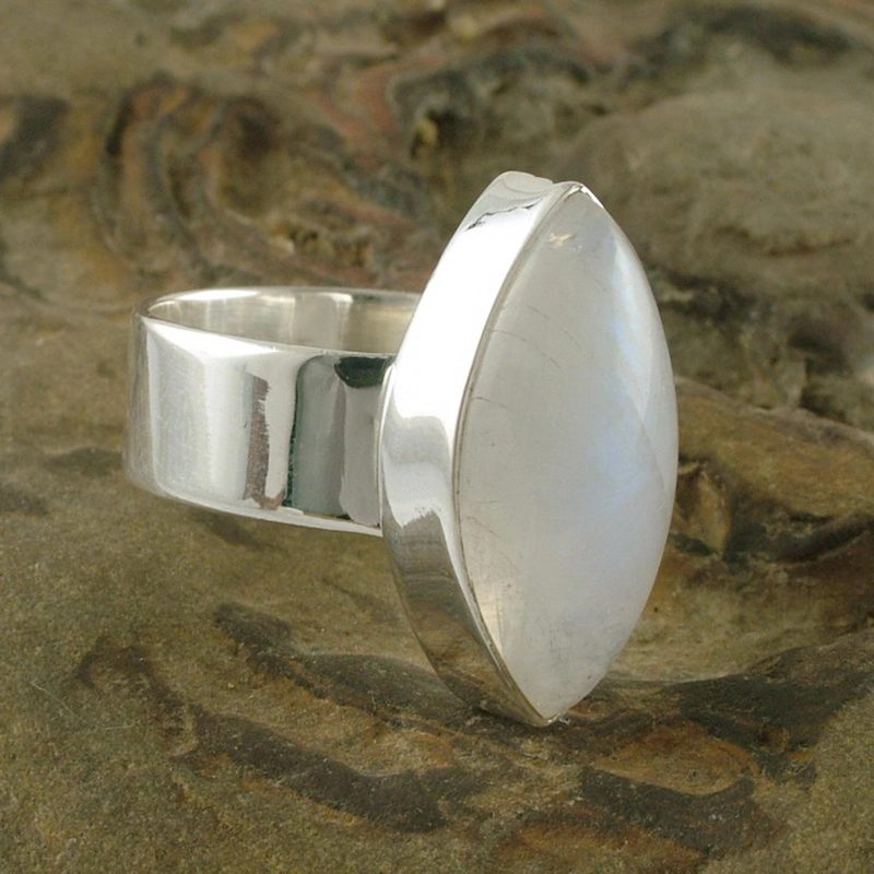 Birnenförmiger Mondstein Handgefertigter 925 Sterling Silber Ring Geschenk für Sie & Mama