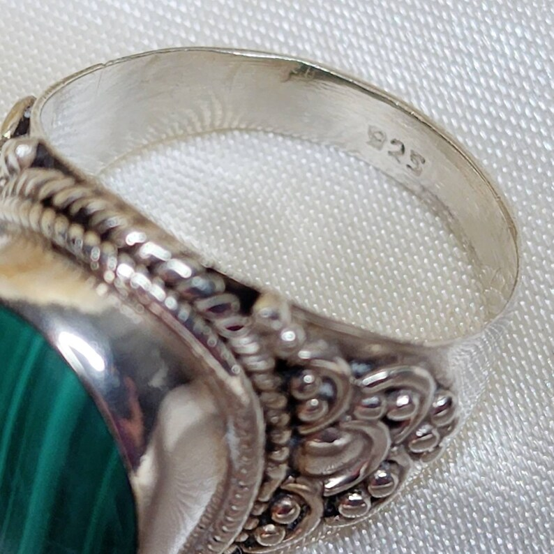 Solid 925 Sterling Silver Ring For Women Handmade Oval Malachite Gemstone Ring Designer Silver Wedding Ring Gifts Idea For Her