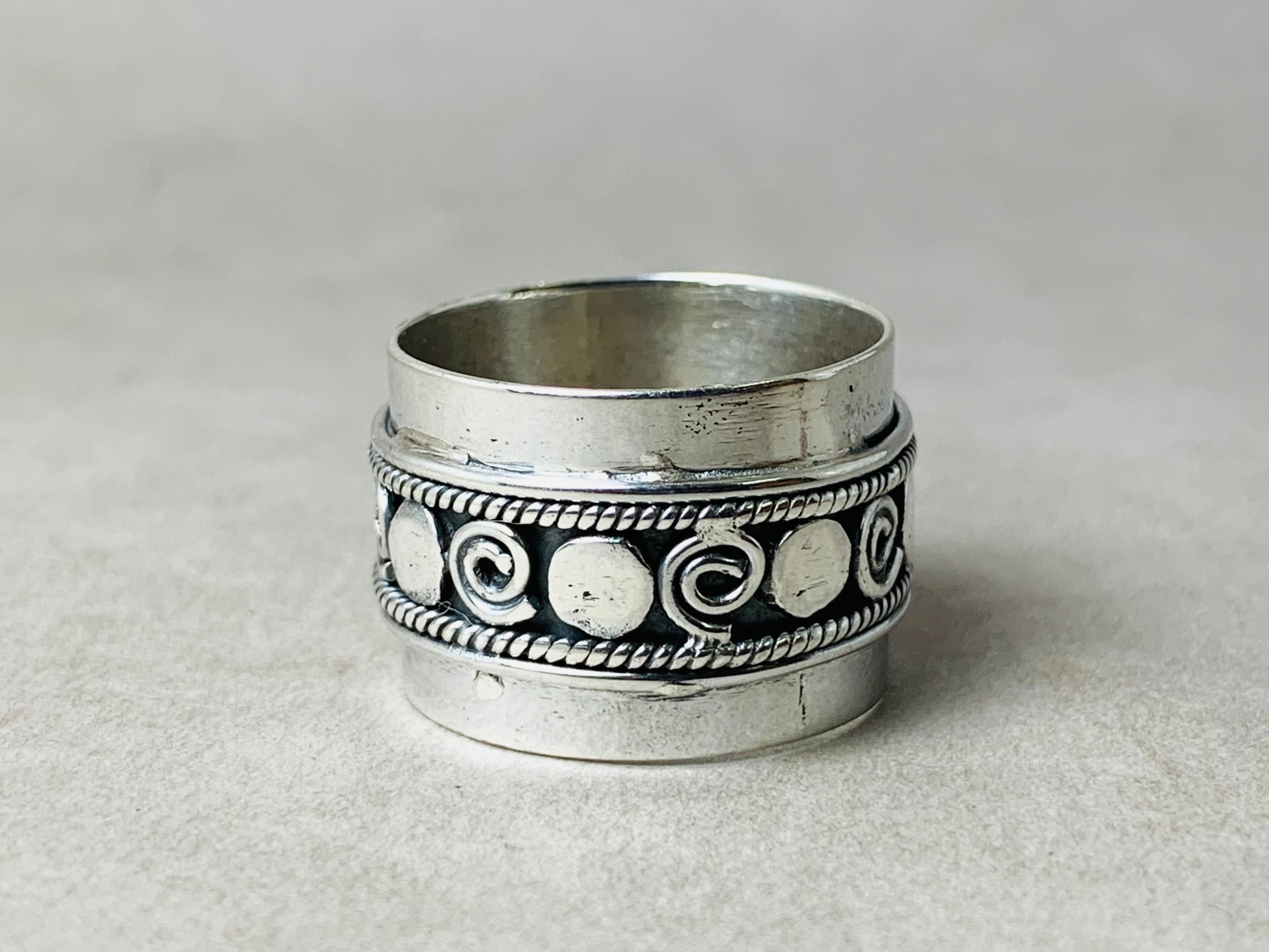 Zilveren spiraalring 925 sterling zilveren ring Brede ring Statement ring Dagelijkse ring Cadeau voor haar