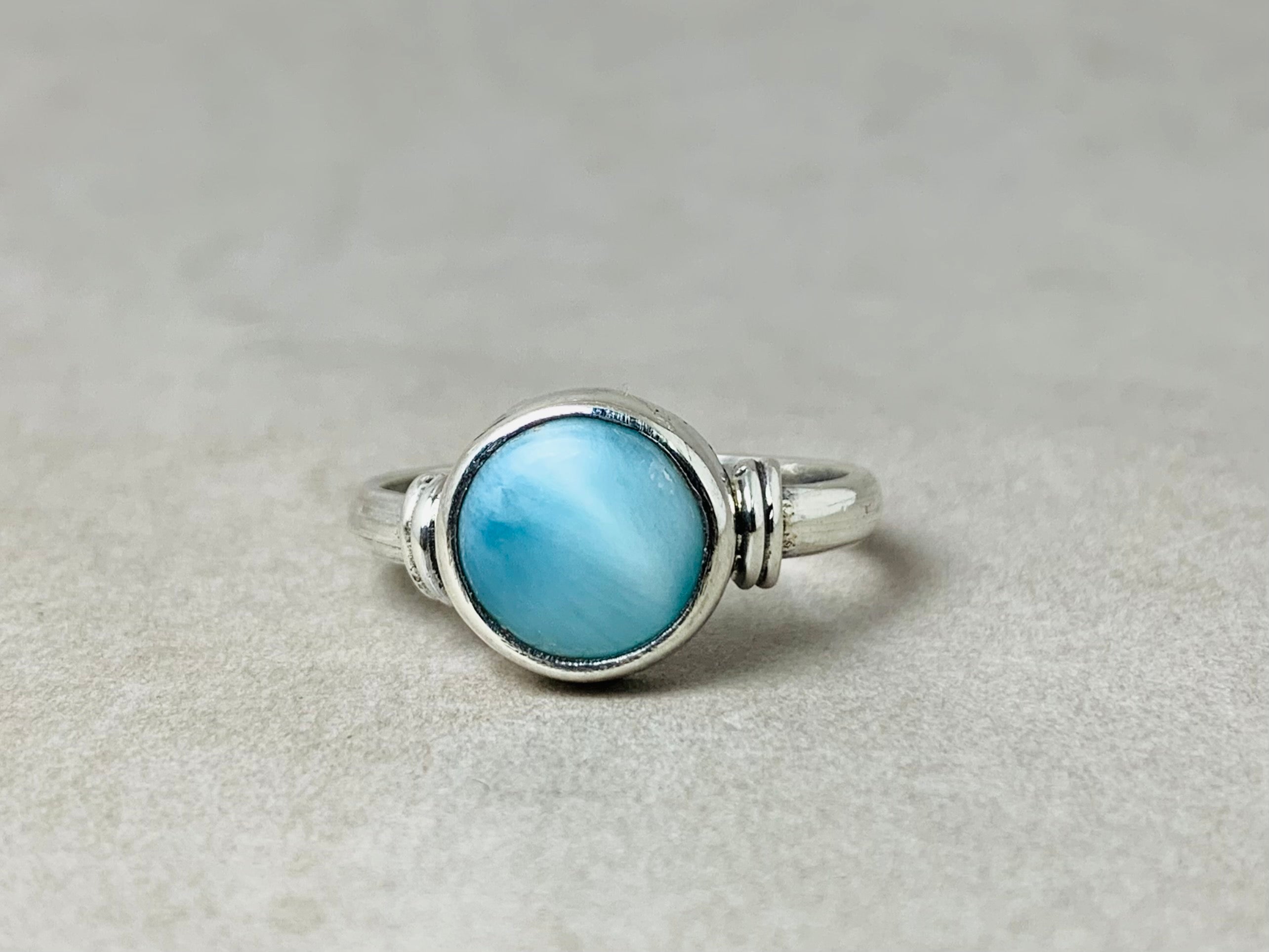 Echter Natur-Larimar-Ring 925er Silberring Zierlicher Larimar-Ring Runder Larimar-Edelstein Damenschmuck Geschenk für Sie