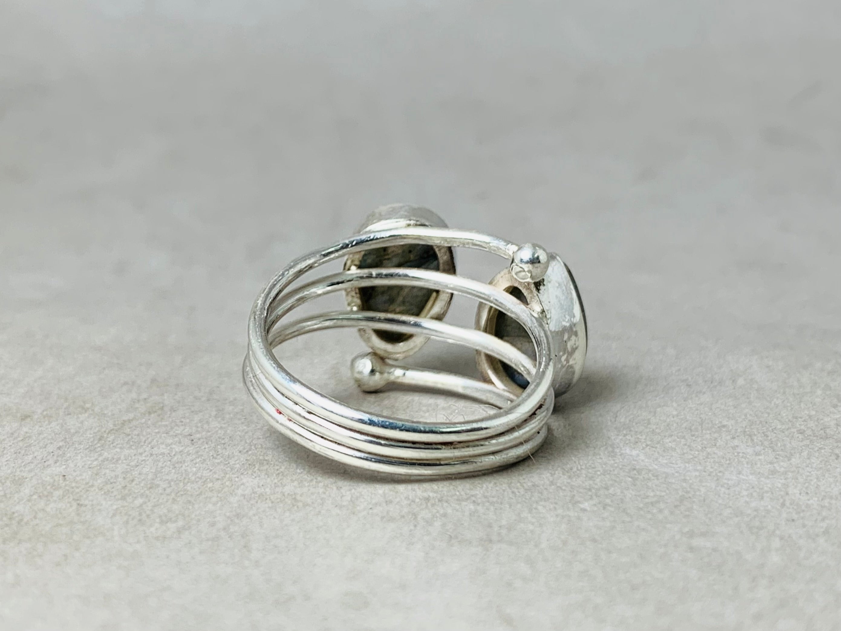 Doppelter Labradorit-Edelsteinring 925 Silberring Handgefertigter Statement-Ring Bohemian Ring Tropfenförmiger Labradorit-Ring Geschenk für Sie