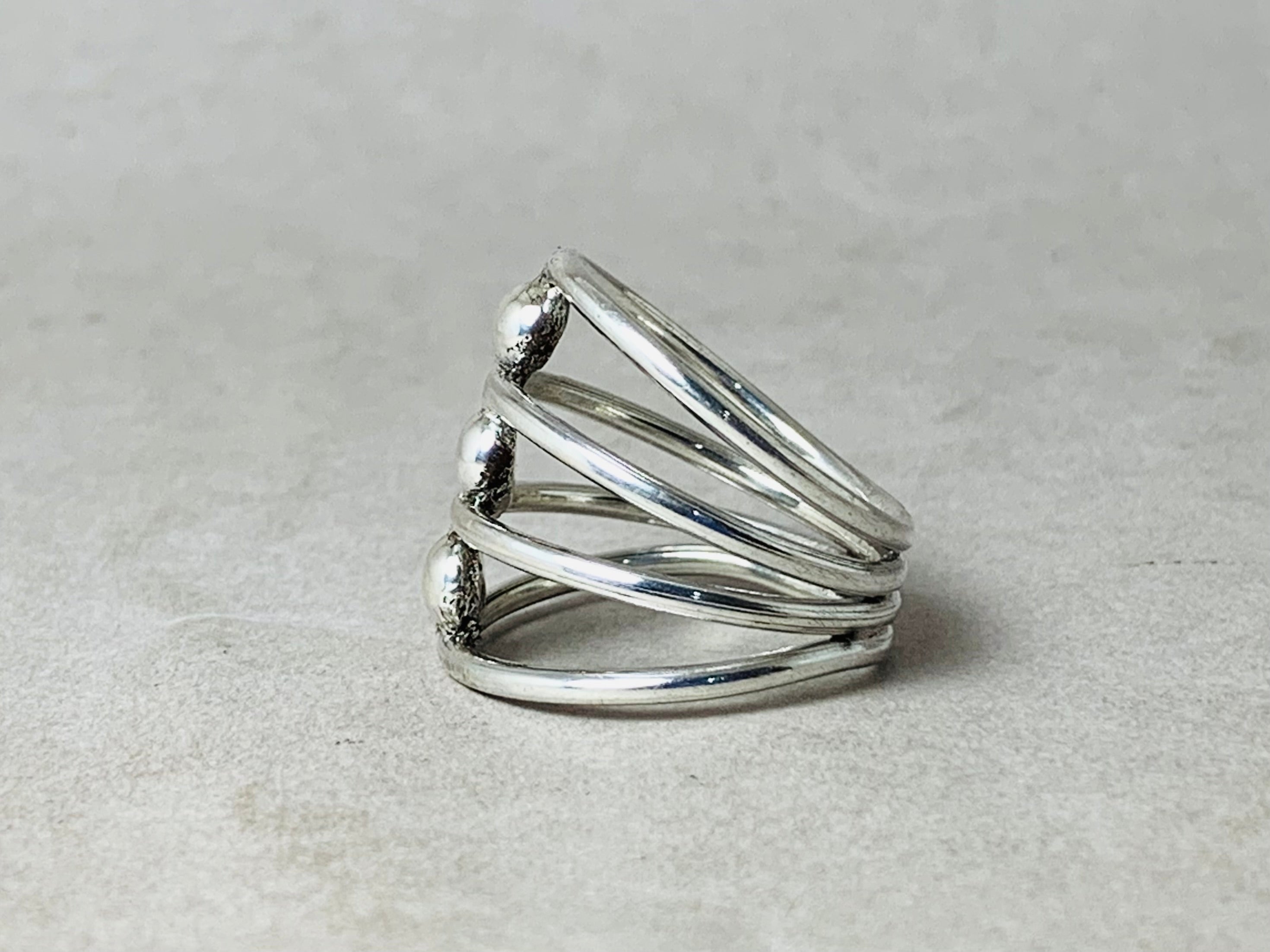 Dreifach-Bandring Gepunkteter Ring Silberner Bandring 925er Silberring Statement Handmade Ring