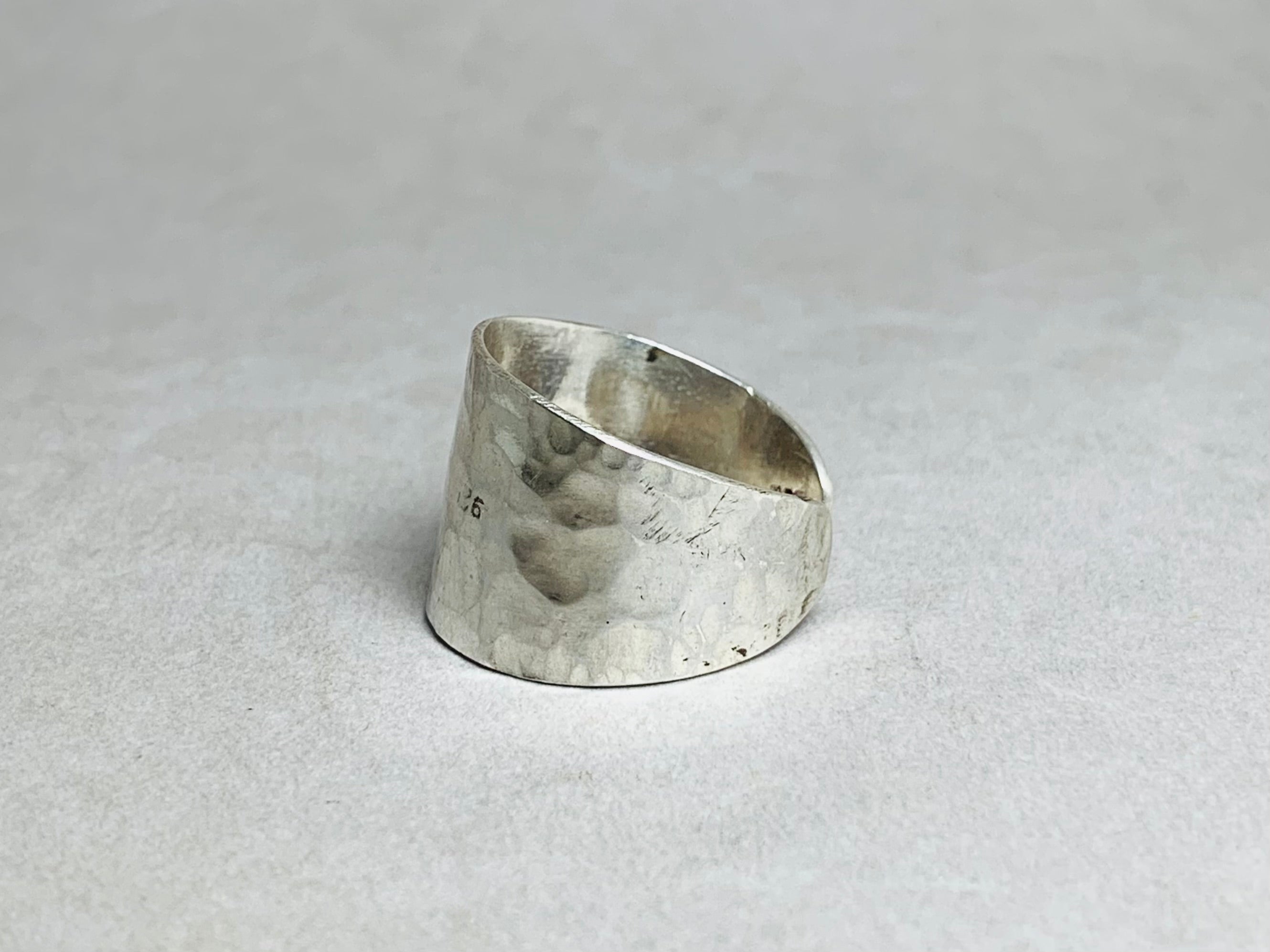 Gehämmerter Ring 925er Silberring Verstellbarer Ring Daumenring Statement Ring Strukturierter Ring