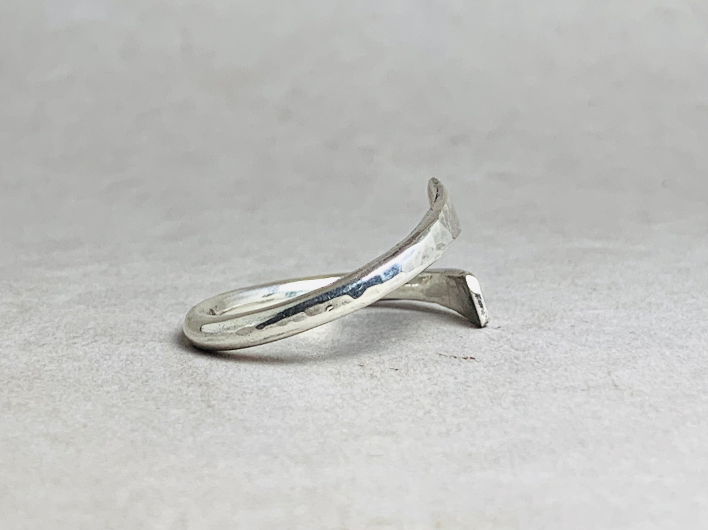 Spiralring Gehämmerter Ring 925 Silberring Verstellbarer Ring Boho Stapelring Alltags-Handgemachter Ring