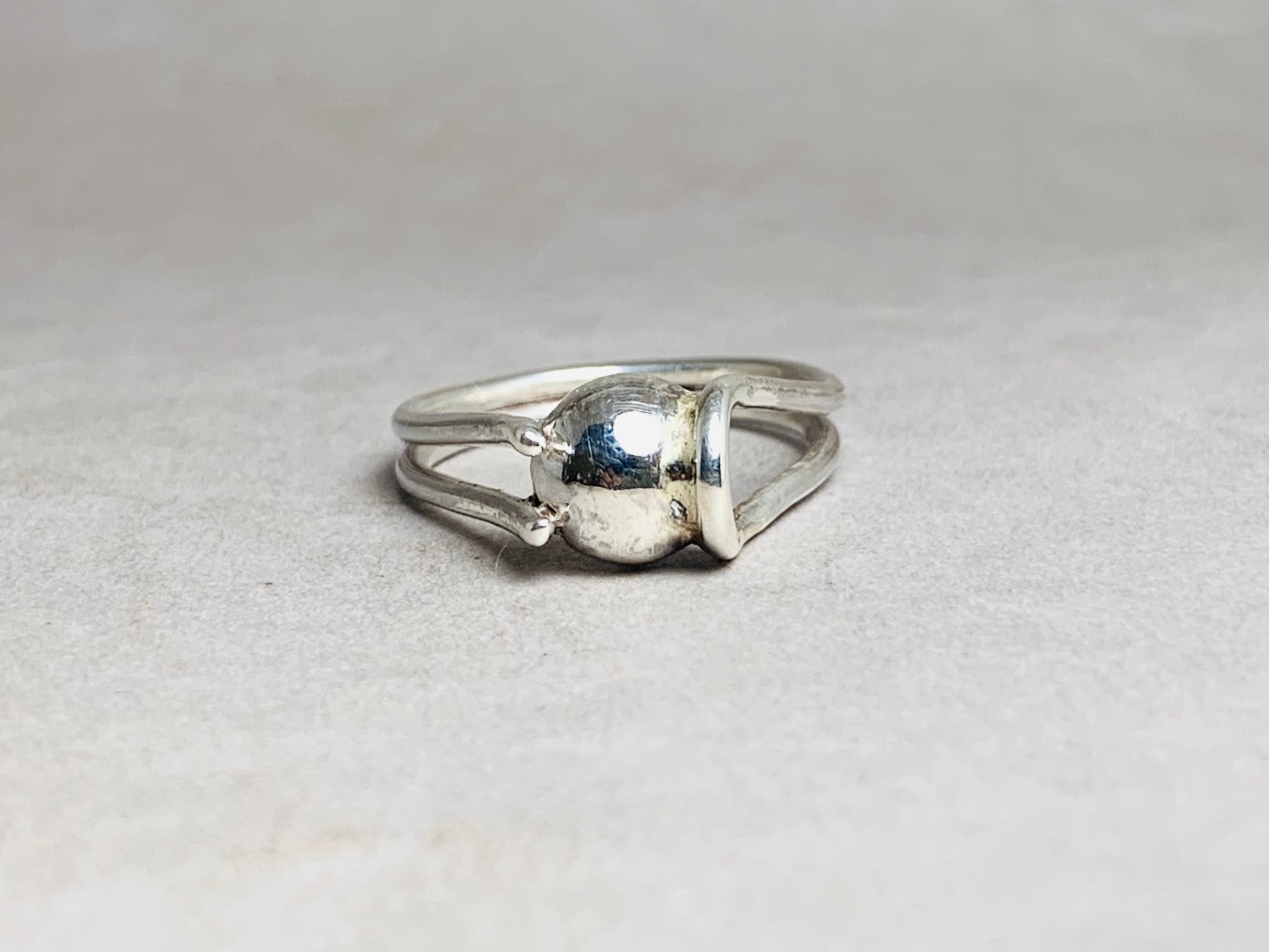 Silberkugelring 925 Silber Ring Handgemachter Statement-Ring Modern Einzigartiger Ring Alltagsring