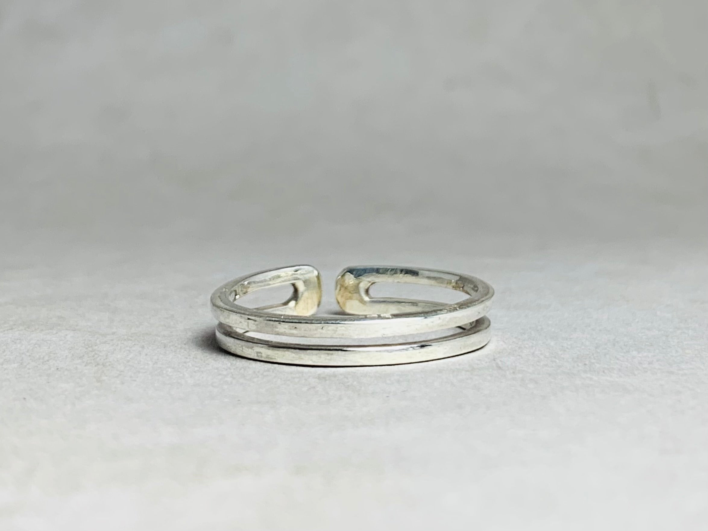 Doppelter Bandring 925 Sterling Silber Ring Zierlicher Minimalistischer Ring Verstellbarer Ring Moderner Eleganter Ring Handgemachter Alltagsring