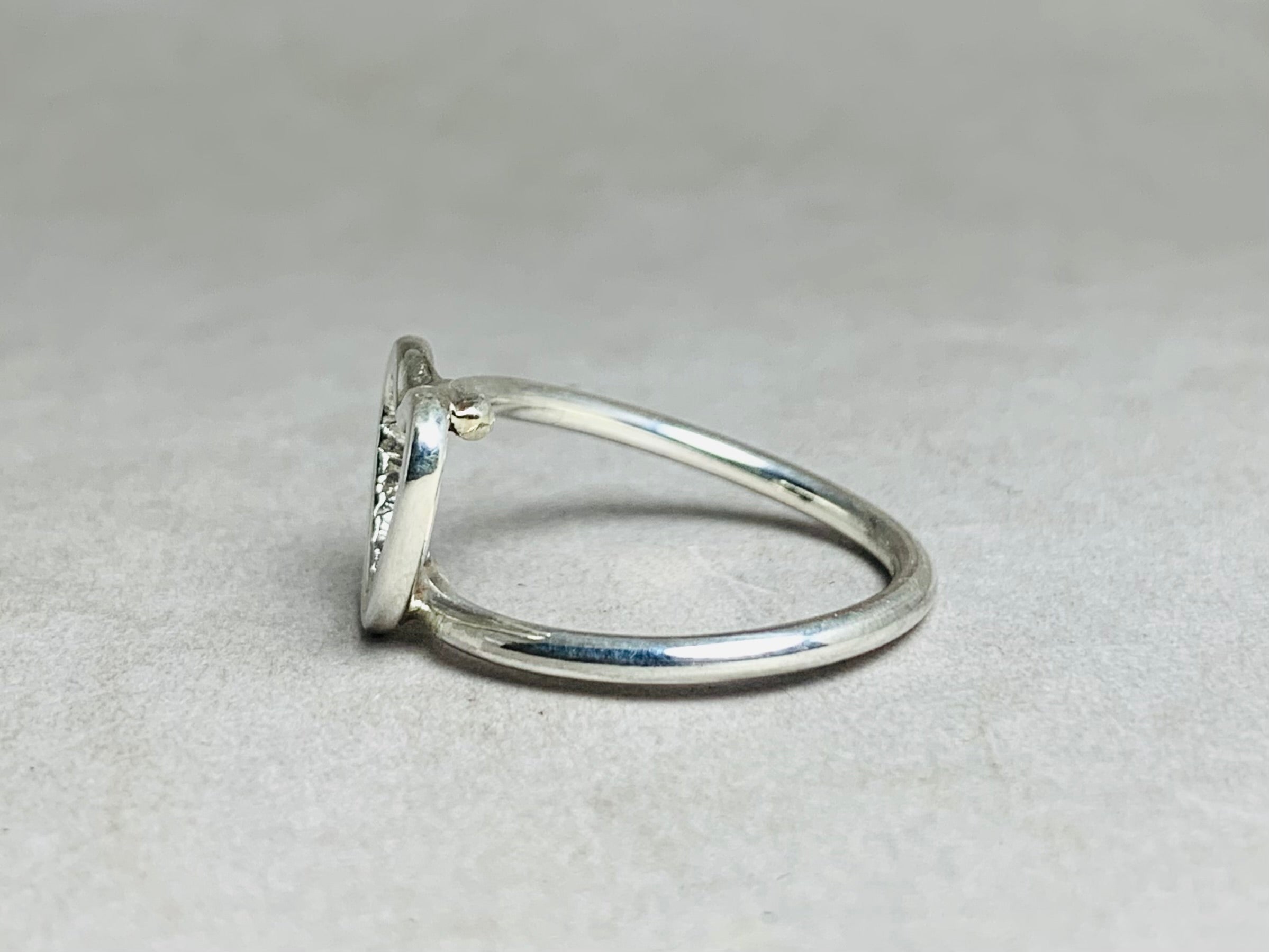 Herzring 925er Massivsilberring Minimalistischer Stapelring Zarter Ring Geschenk für Frauen Verlobungsring Liebesring