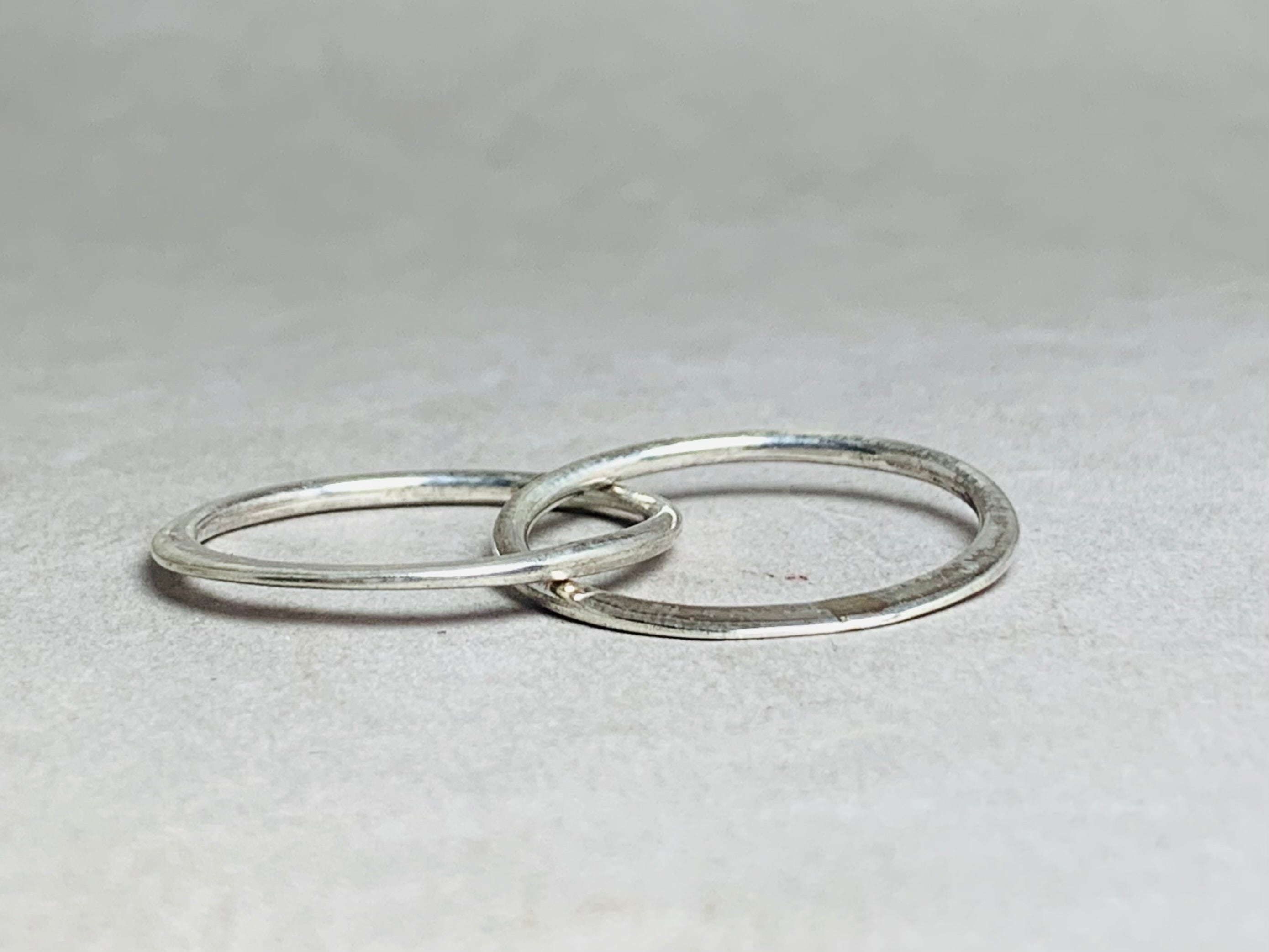Silberner Rollring 925 Sterling Silber Minimalistischer Ineinandergreifender Ring Handgemachter Einzigartiger Ring Stapelring Doppelter Rollring