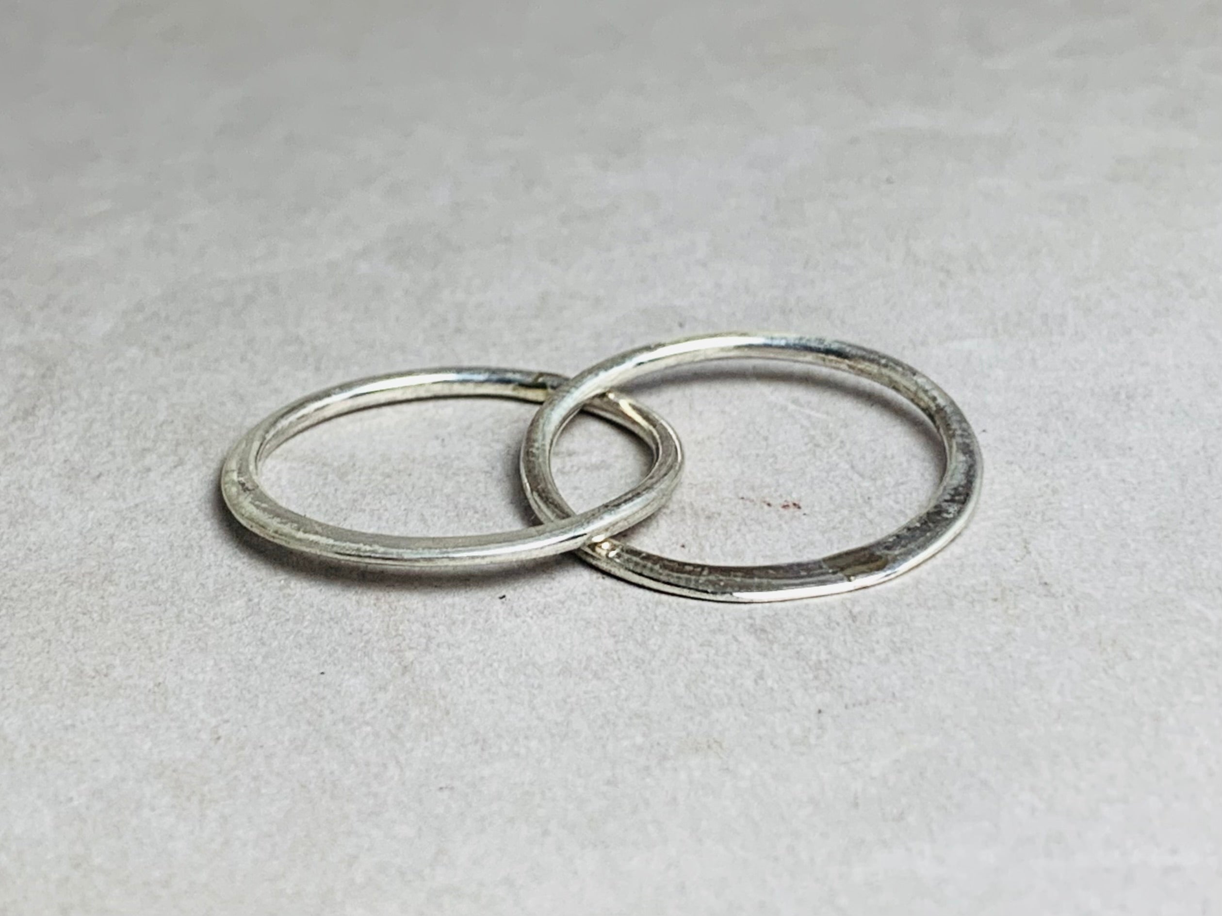 Silberner Rollring 925 Sterling Silber Minimalistischer Ineinandergreifender Ring Handgemachter Einzigartiger Ring Stapelring Doppelter Rollring
