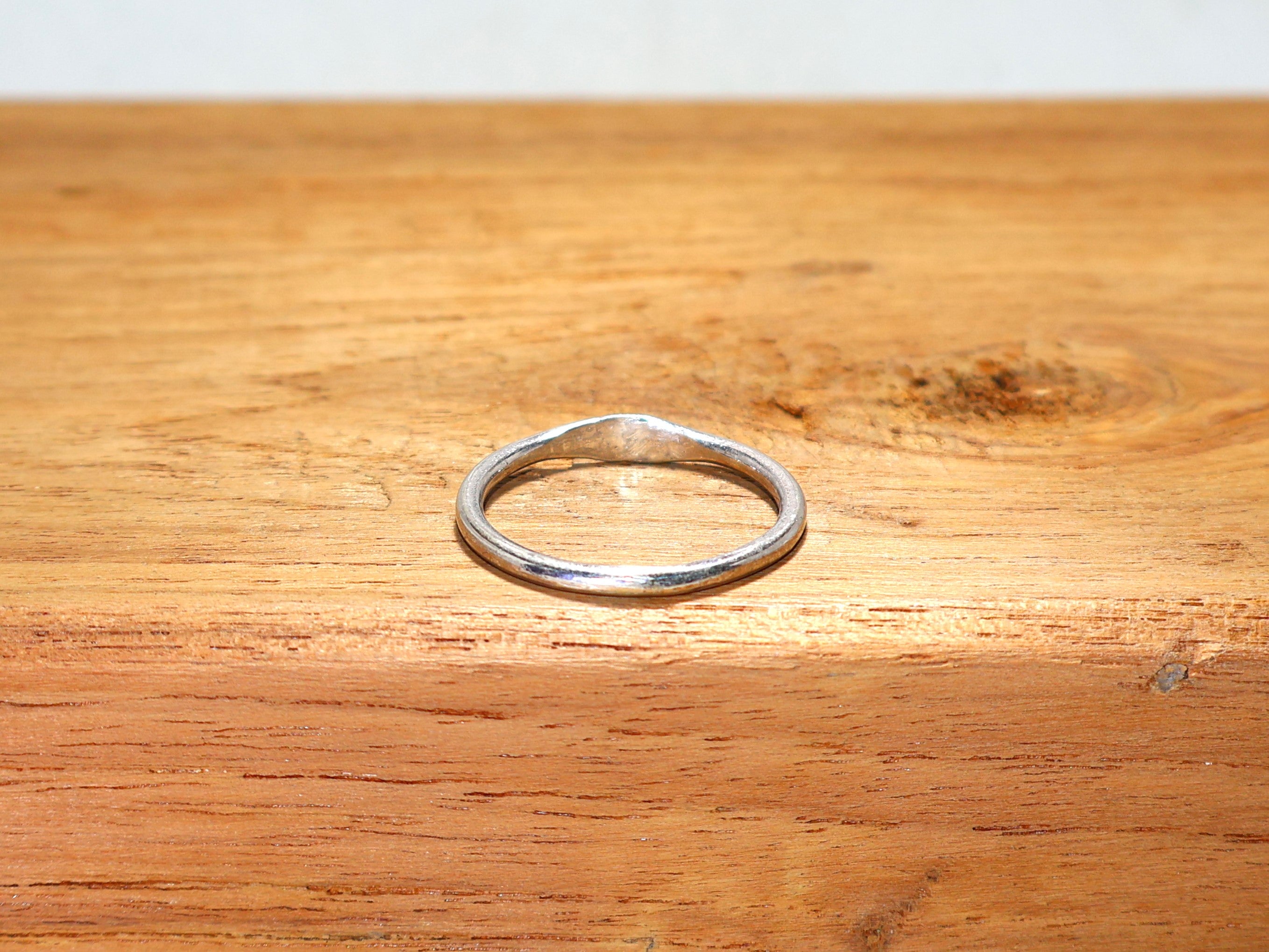 Personalisierter Initialenring 925 Silber Ring Handgemachter Minimalistischer Ring Zierlicher Initialenring