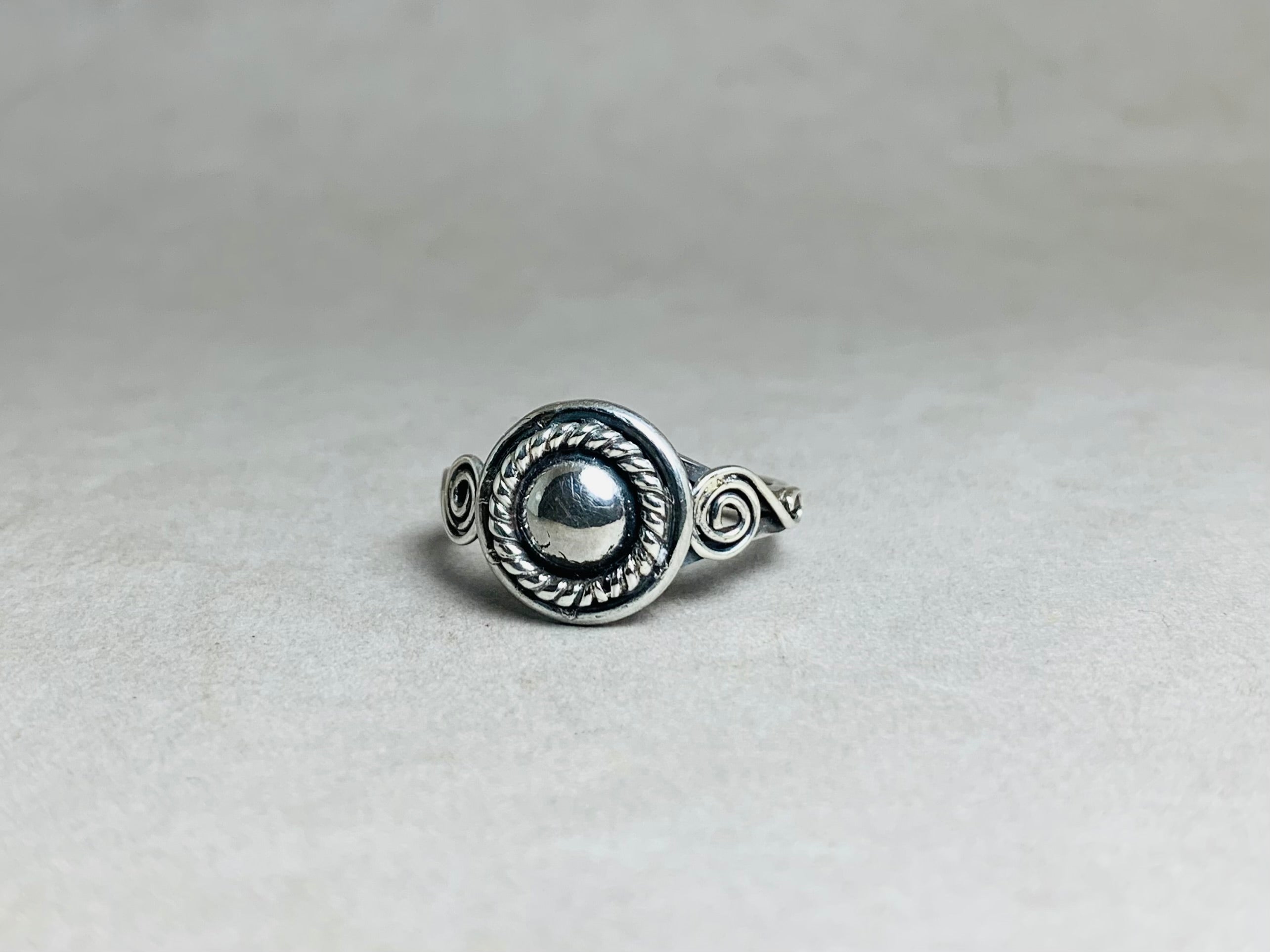 Kugelring 925er Silberring Statement Ring Handgefertigter Ring Silber Spiralring Kuppelring Boho Ring