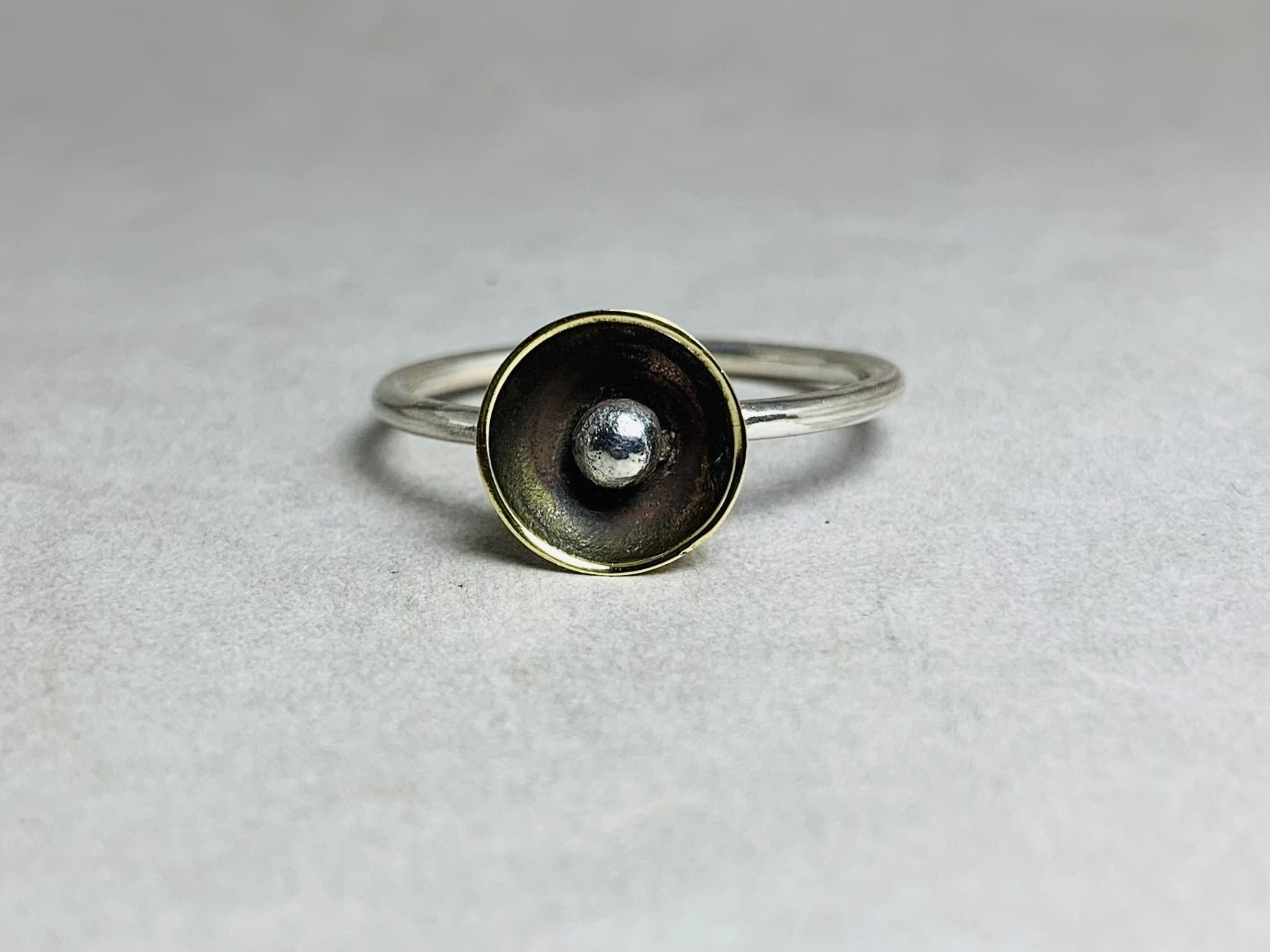 Gepunkteter Domring 925er Silberring Halbkugelring Alltagsring Handgemachter Cup Ring Boho Ring Für jeden Tag