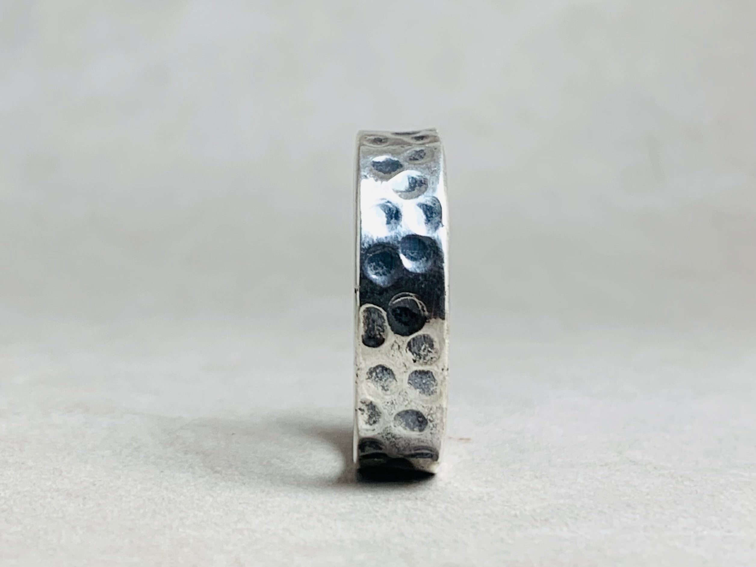 Gehämmerter Bandring 925er Silberring Unisex Statement Ring Handgemachter Silberring Alltagsring Schwerer Ring Geschenk für Sie