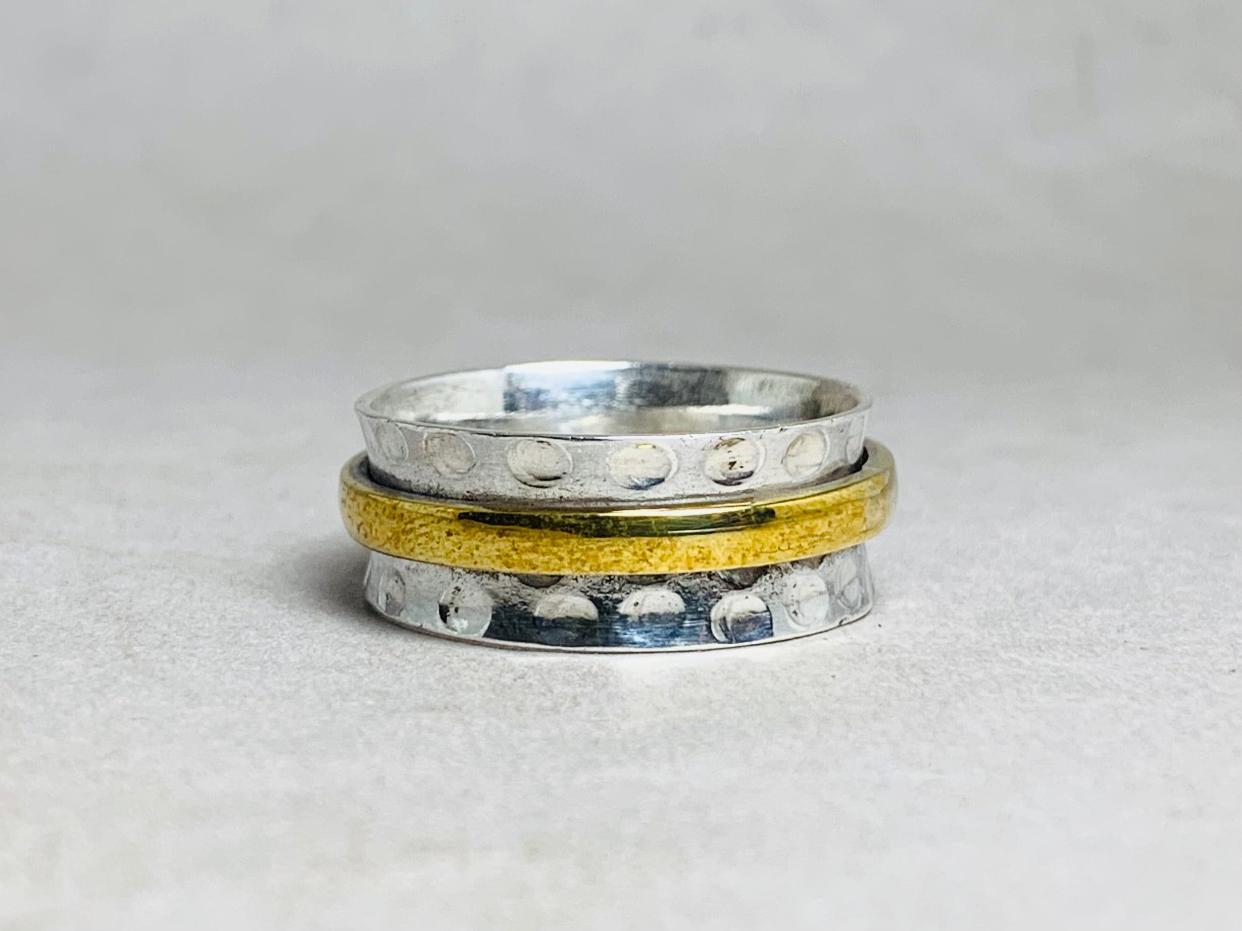Gehämmerter Spinner Ring 925 Silber Ring Handgemachter Meditationsring Messingband Fidget Silberschmuck Sterling Silber
