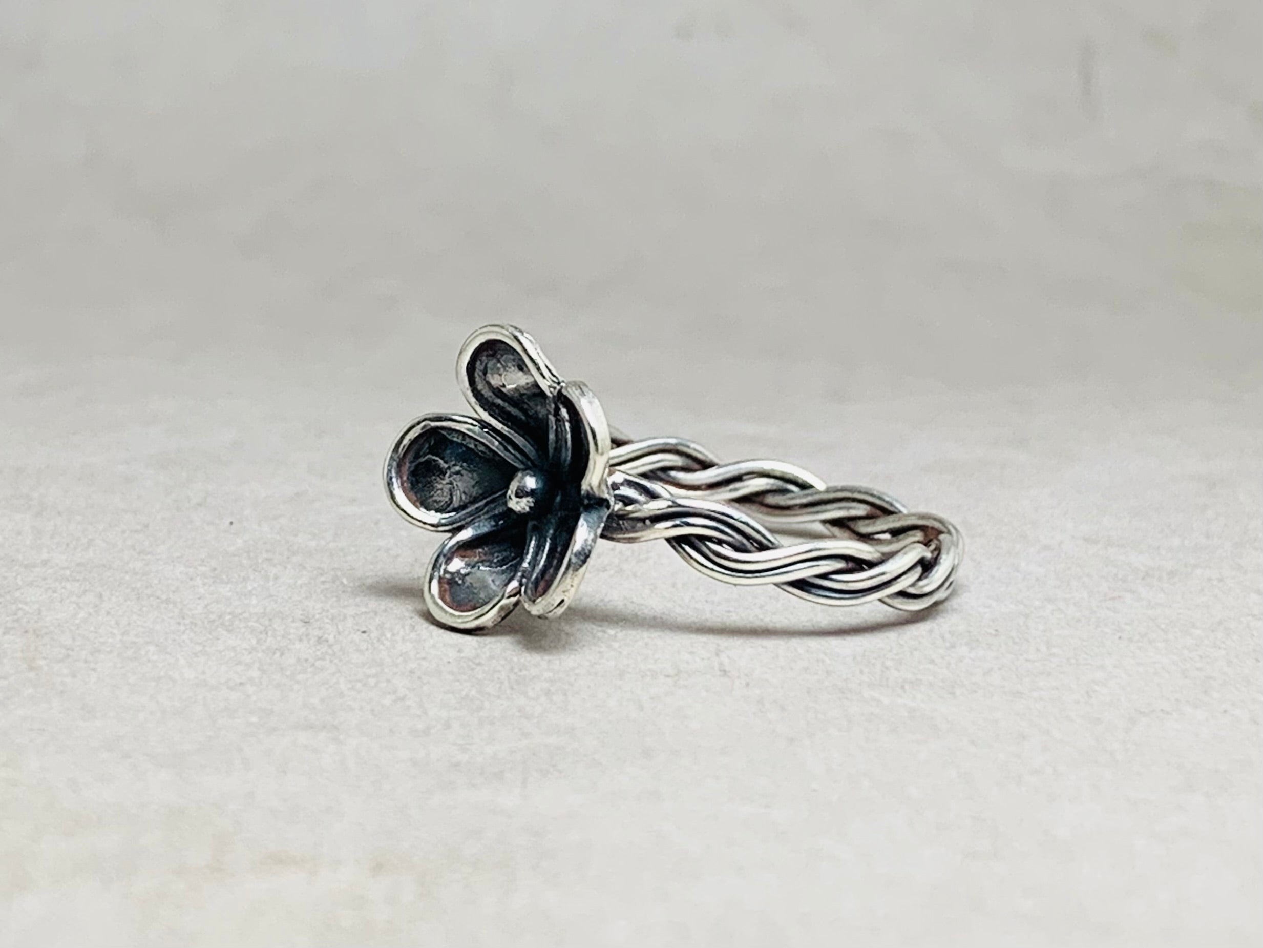 Silberner Blumenring 925 Sterling Silber Ring Statement Ring Boho Minimalistischer Ring Zierlicher Handgemachter Ring Sonnenblumenring