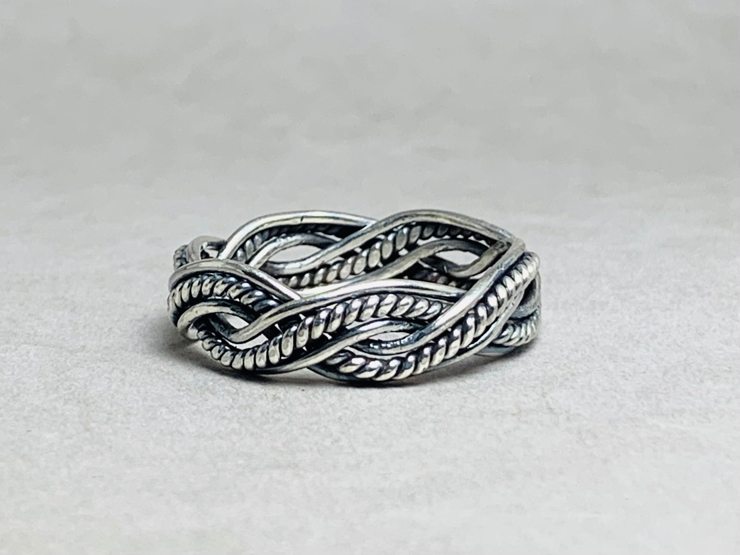 Gedrehter Ring 925 Silberring Zierlicher Minimalistischer Ring Einzigartiges Design Handgefertigter Artikel Versprechensring