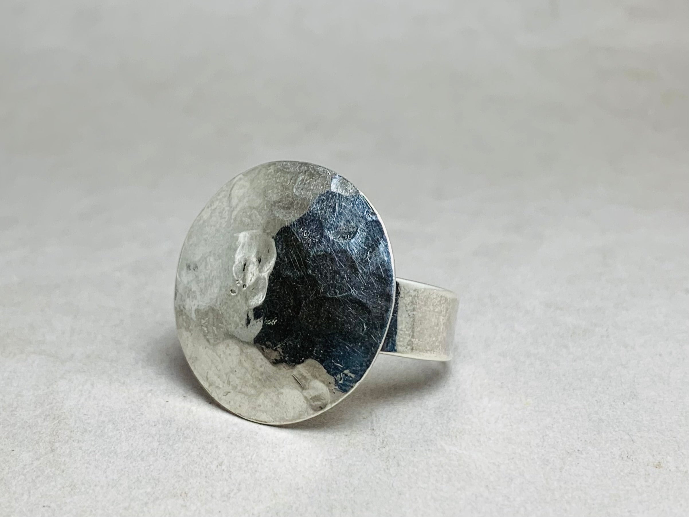 Gehämmerter Ring 925 Sterling Silber Ring Unisex Statement Ring Handgemachter Silberring Alltagsring Schwerer Bandring Geschenk für Sie